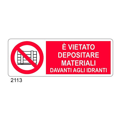 E' vietato depositare materiali davanti agli idranti