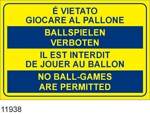 E' Vietato giocare a pallone - AD - PVC Adesivo