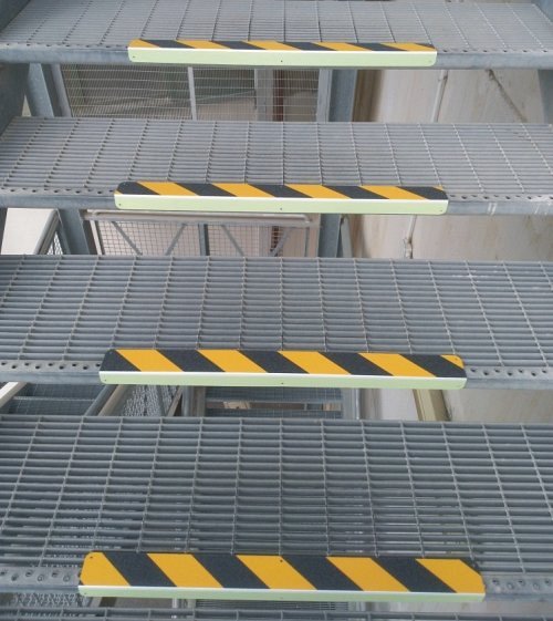 Profilo Antisdrucciolo Luminescente