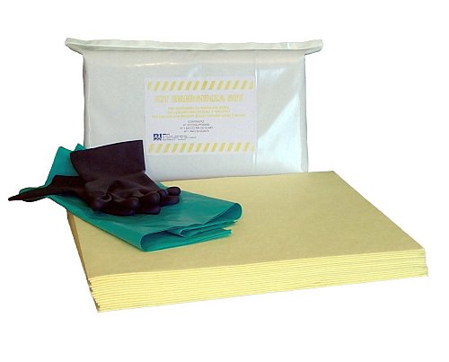 Kit antisversamento per prodotti chimici adatto per ADR